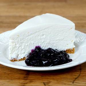 No-Bake Cheesecake With Blueberry Sauce