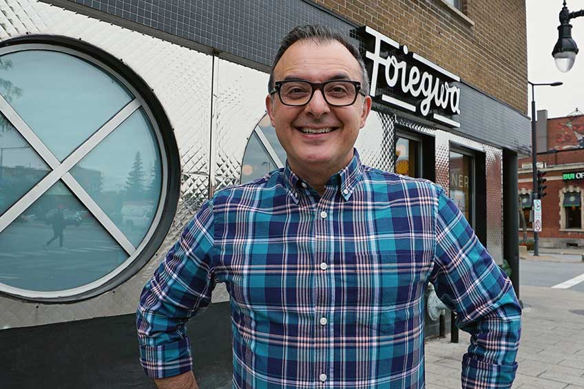 John Catucci in front of Foiegwa