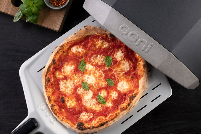 Ooni Koda Gas-Powered Outdoor Pizza Oven with 12” Perforated Pizza Peel