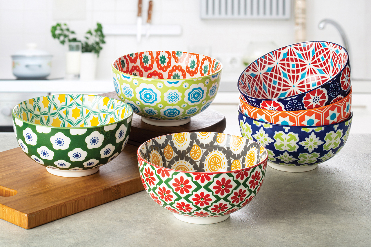 Signature Housewares stoneware bowls