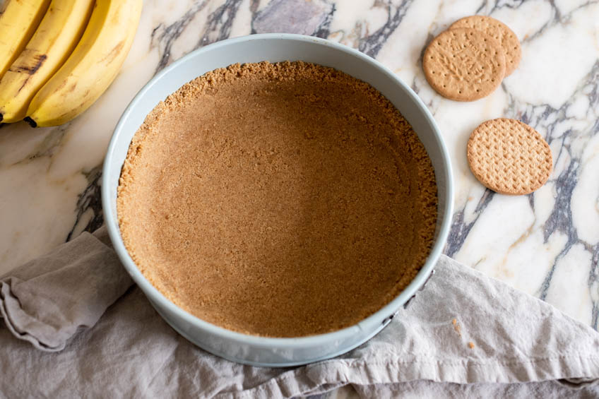 Crust for no-bake bannoffee cheesecake