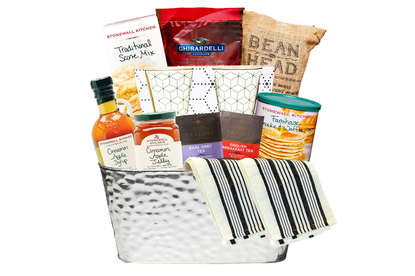 Gift set with various brunch items