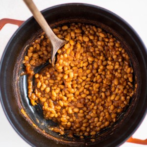 Canadian Baked Beans That the Whole Family Will Love