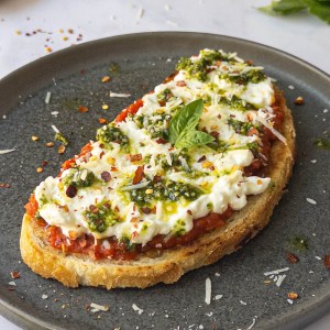15-Minute Cottage Cheese Pizza Toast is the Easiest Lunch Ever
