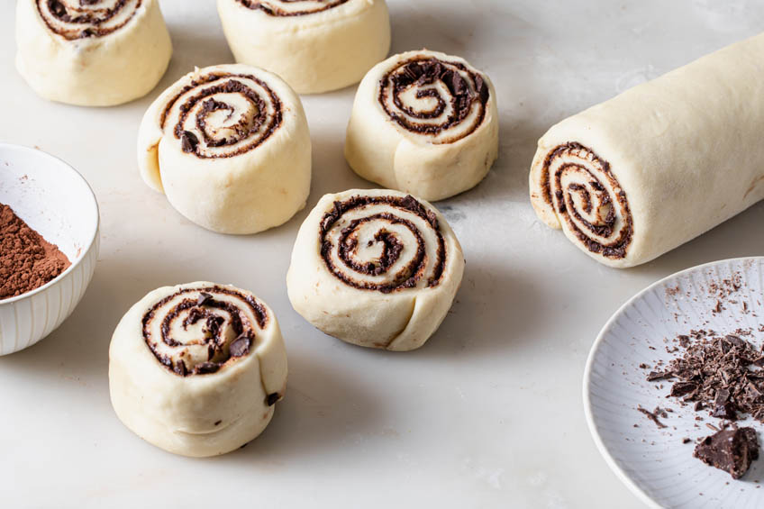 Unbaked hot cocoa buns