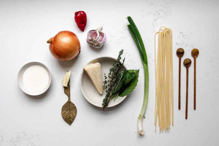 Ingredients for West Indian curry spaghetti alfredo