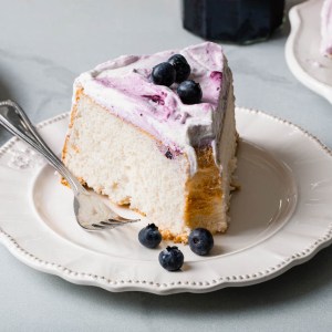 Angel Food Cake With Fluffy Blueberry Frosting
