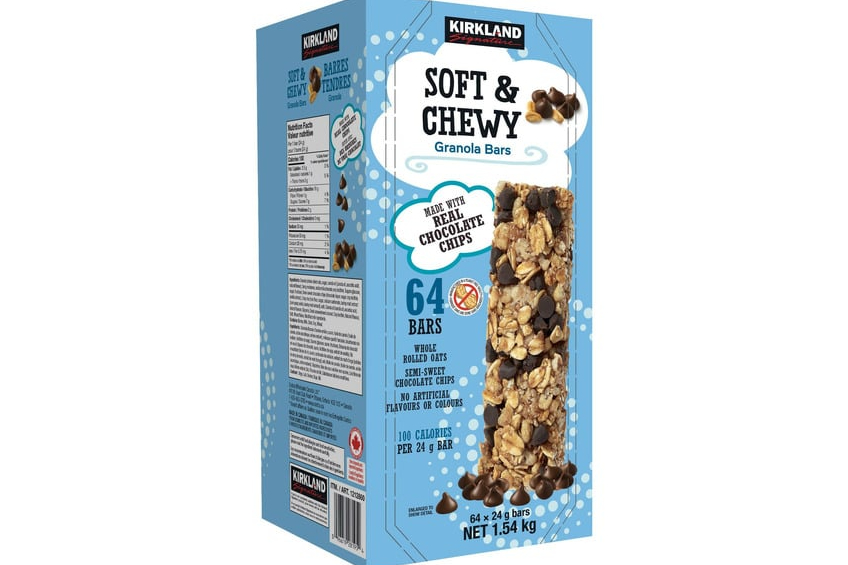 A jumbo-pack of Kirkland brand's soft and chewy chocolate chip granola bars