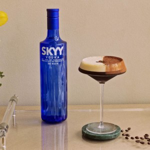 An Espresso Martini Recipe to Enjoy With Friends