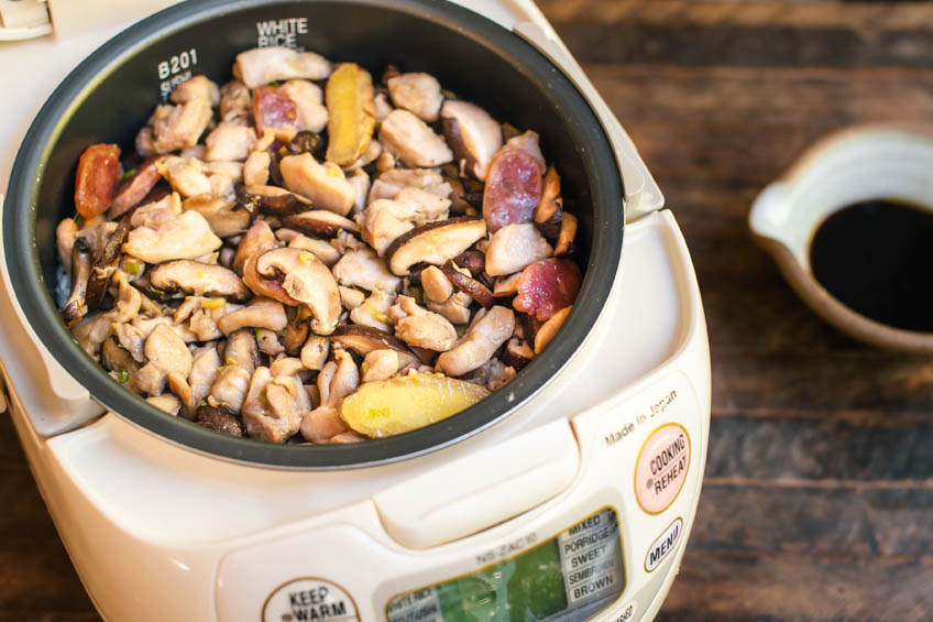 Toppings added to rice cooker