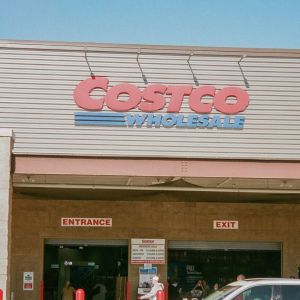 10 Tips for Bulk Buying at Costco to Lower Your Grocery Bill