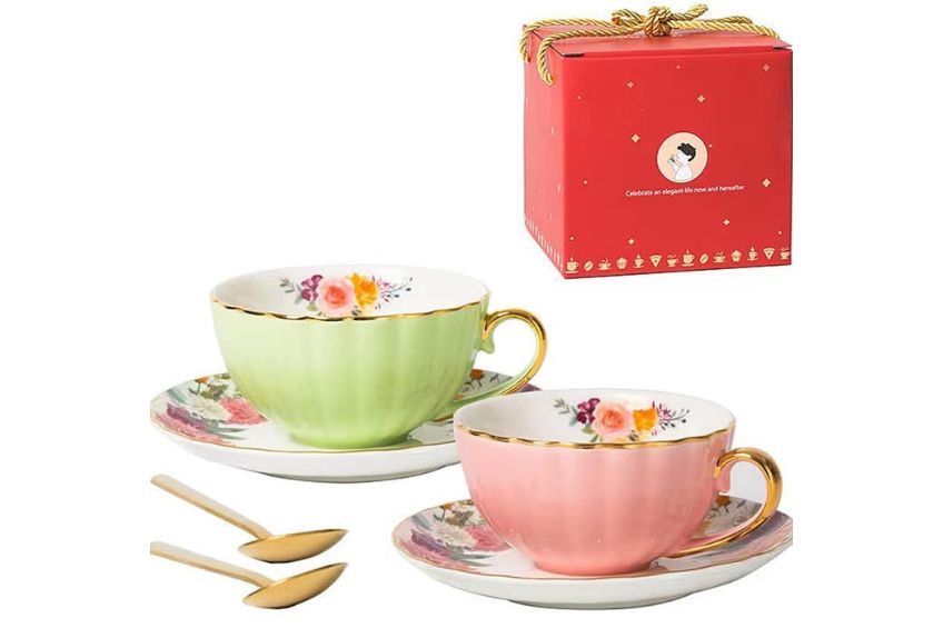 Porcelain tea set in green and pink