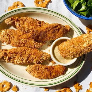 Air Fryer Pretzel-Crusted Chicken Tenders With Honey Mustard Dipping Sauce