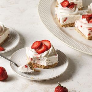 Strawberries and Cream No-Bake Cheesecake Bars