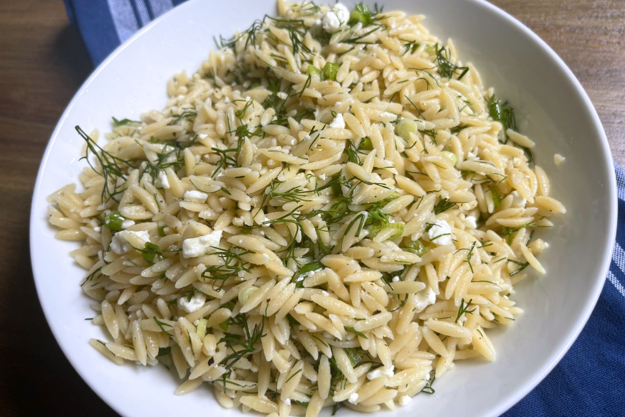 greek orzo pasta salad feature image