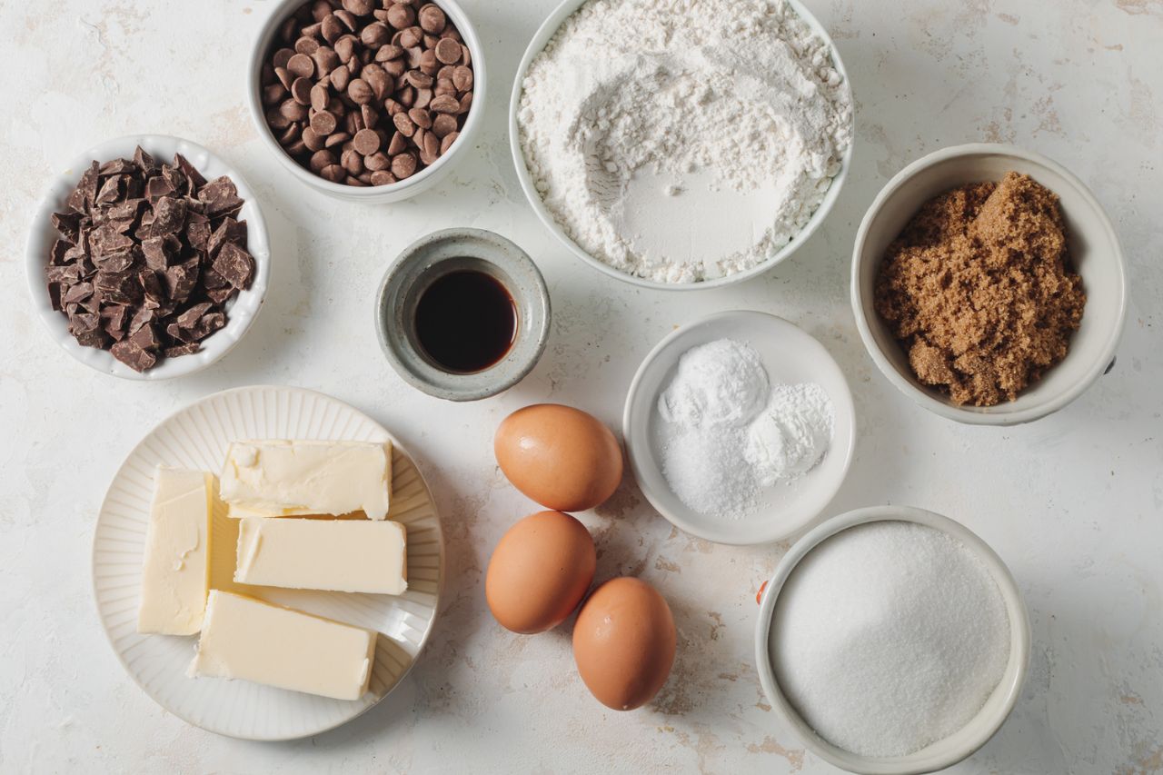 salted caramel chocolate chip cookies prep